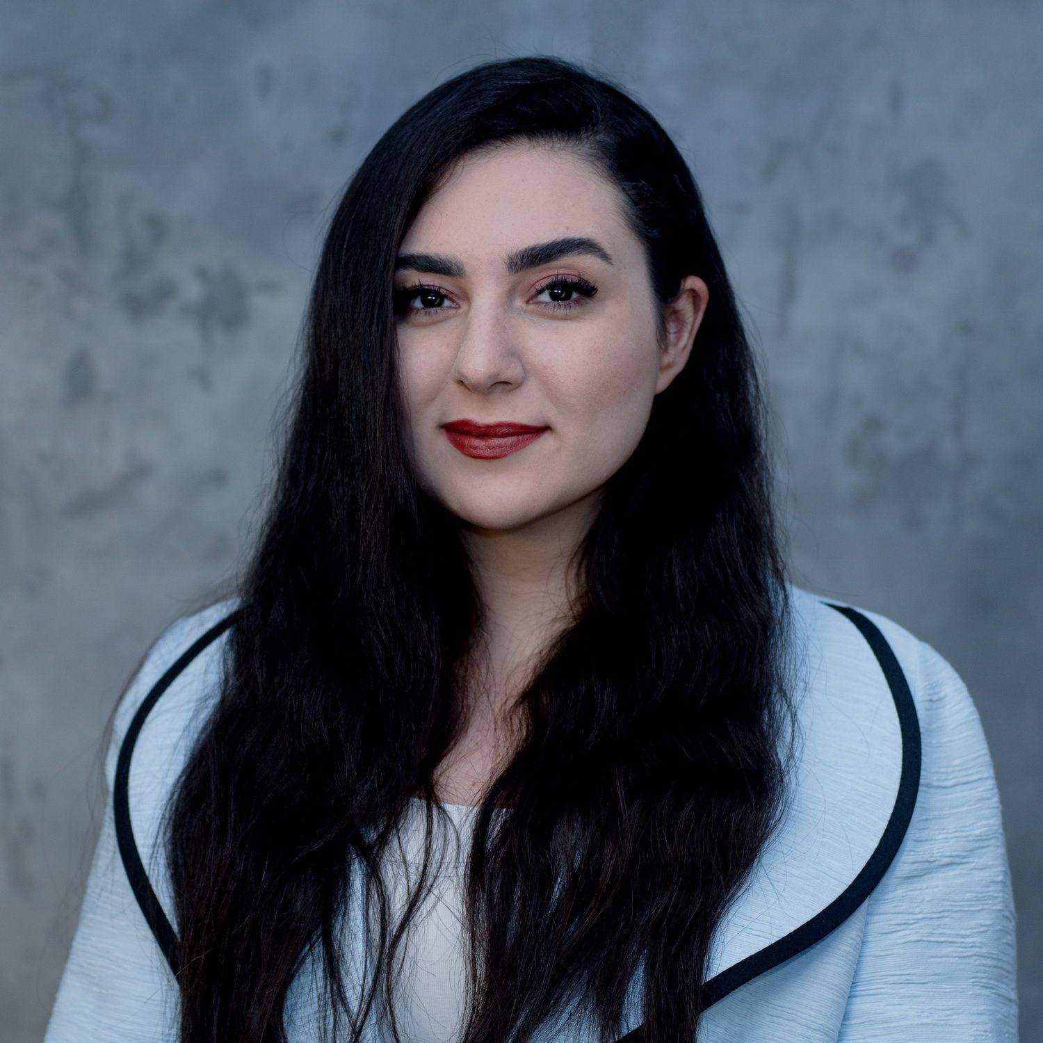 نیلوفر گرشاسبی - Niloofar Garshasbi